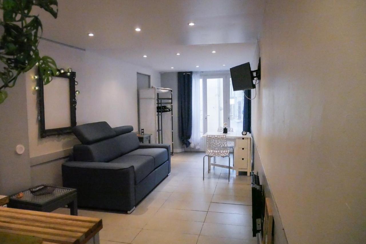 Appartement Le Studio à La Roquebrussanne Extérieur photo