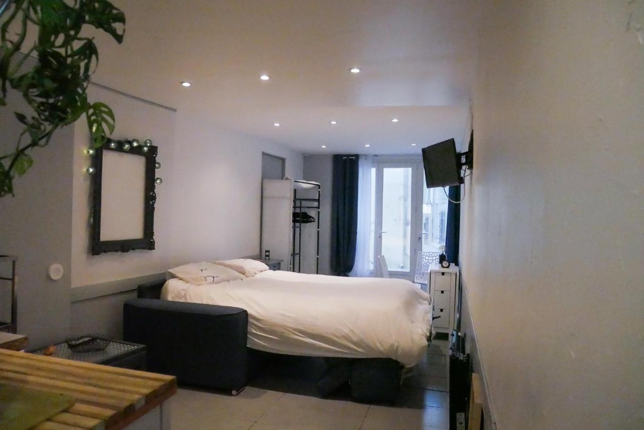 Appartement Le Studio à La Roquebrussanne Extérieur photo