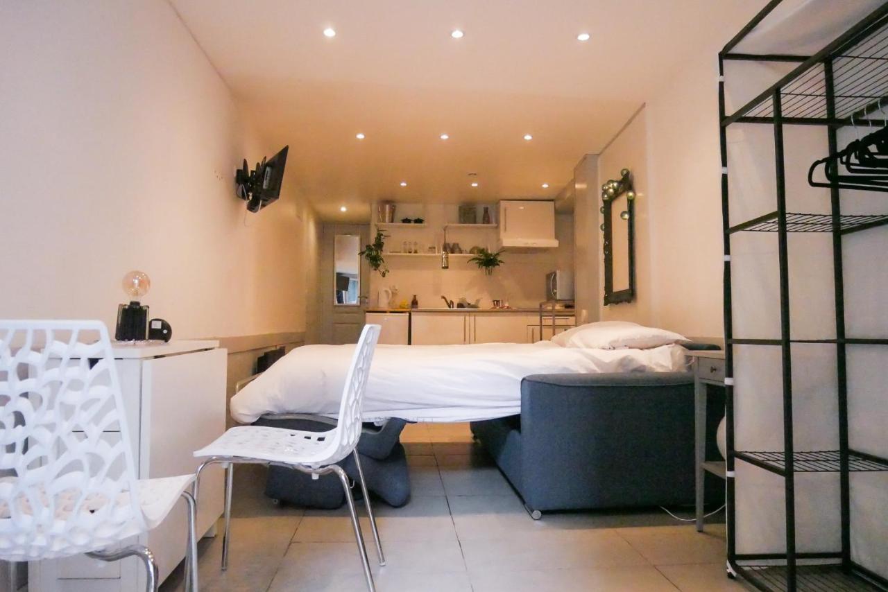 Appartement Le Studio à La Roquebrussanne Extérieur photo