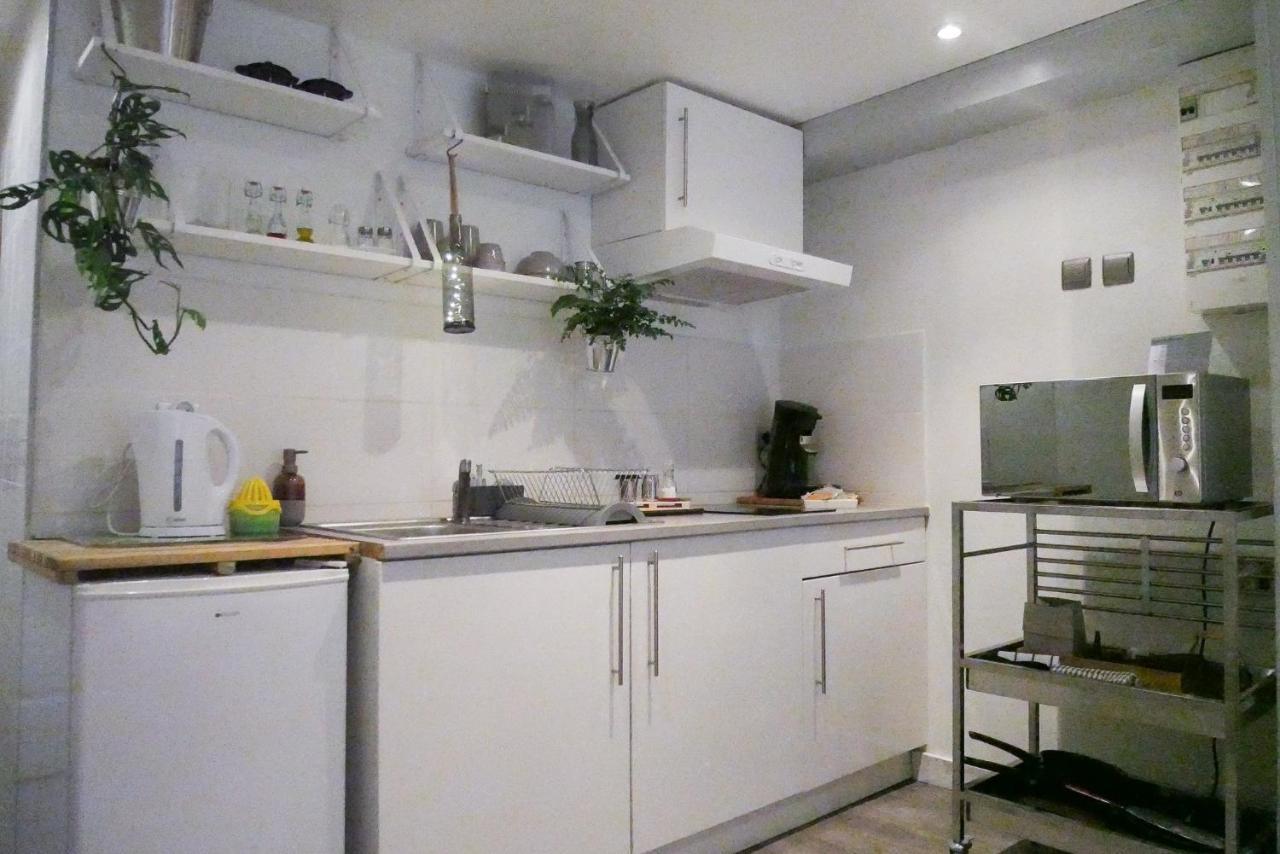 Appartement Le Studio à La Roquebrussanne Extérieur photo