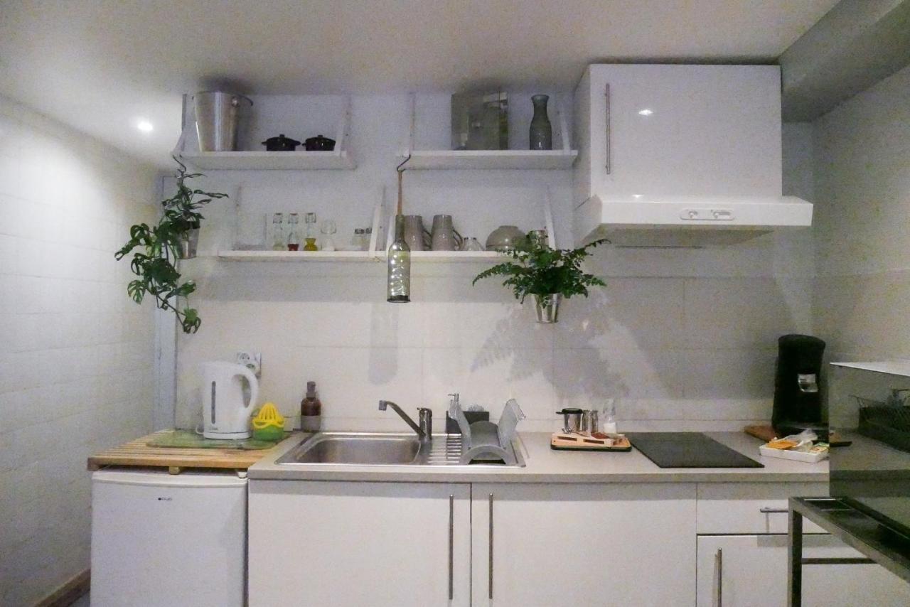 Appartement Le Studio à La Roquebrussanne Extérieur photo